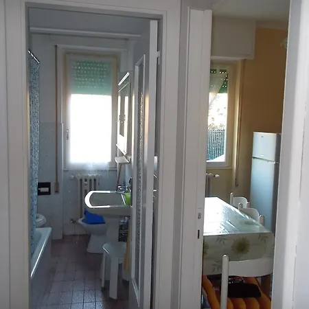Condominio Marina アパート *